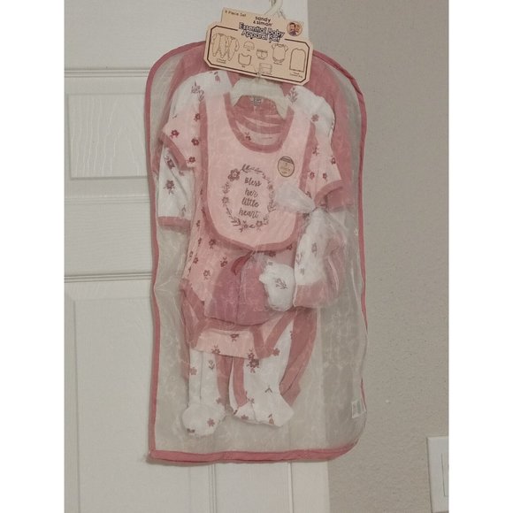 Sandy & Simon Other - New Baby Girl Sandy And Simon Pink/White 9-piece Set Size 3-6 Months